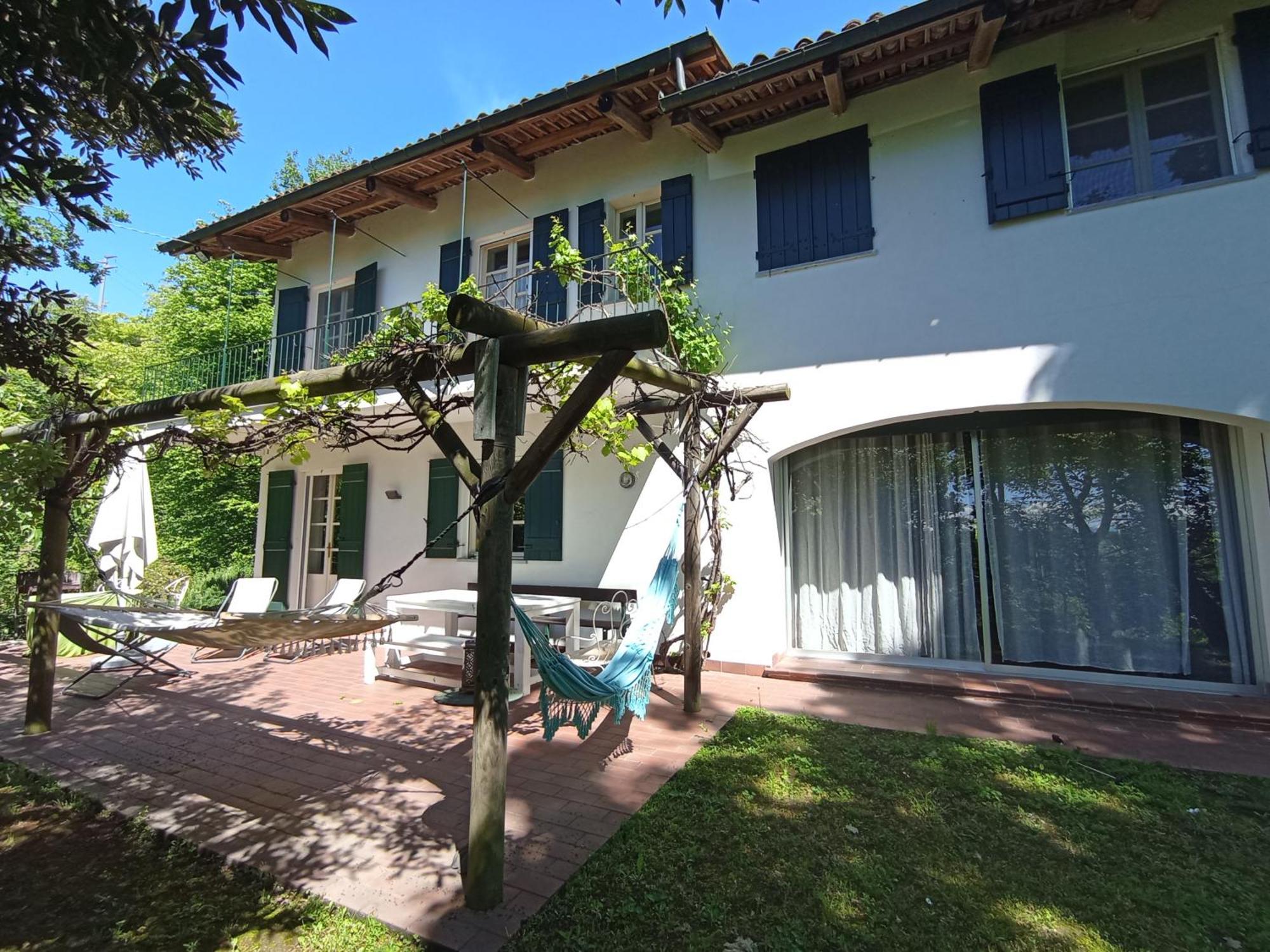 America Nei Boschi B&B Бра Екстериор снимка