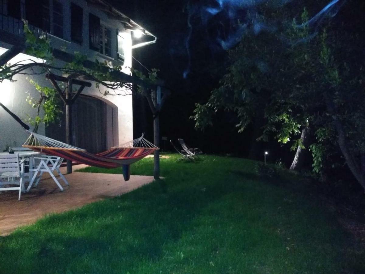 America Nei Boschi B&B Бра Екстериор снимка